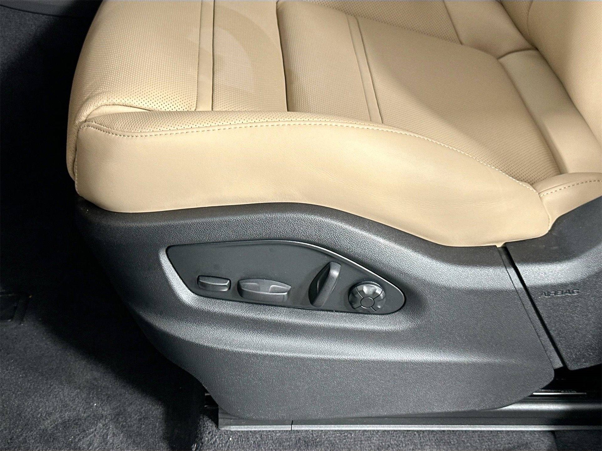 New 2026 Porsche Cayenne Coupe image 35
