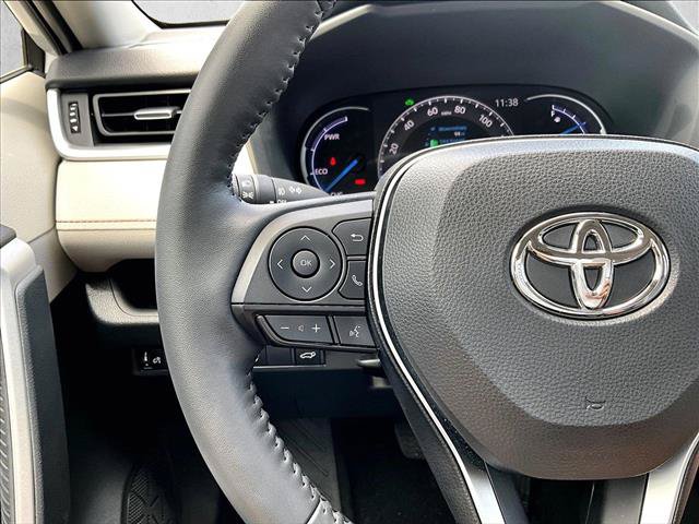 Used 2025 Toyota RAV4 XLE Premium w/ Weather Package AWD/4WD image 18