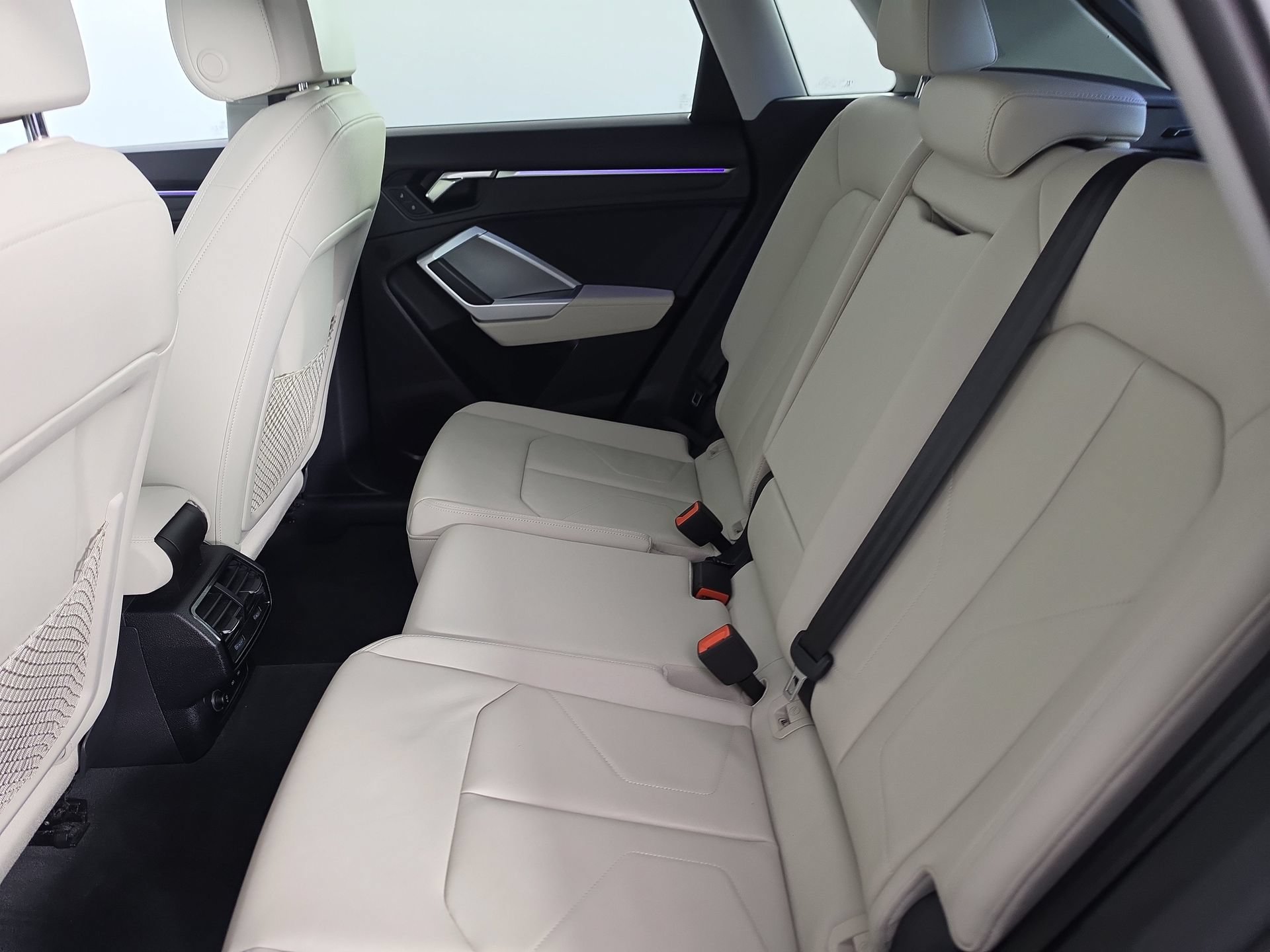 Certified 2022 Audi Q3 2.0T Premium Plus w/ Premium Plus Package AWD/4WD image 39