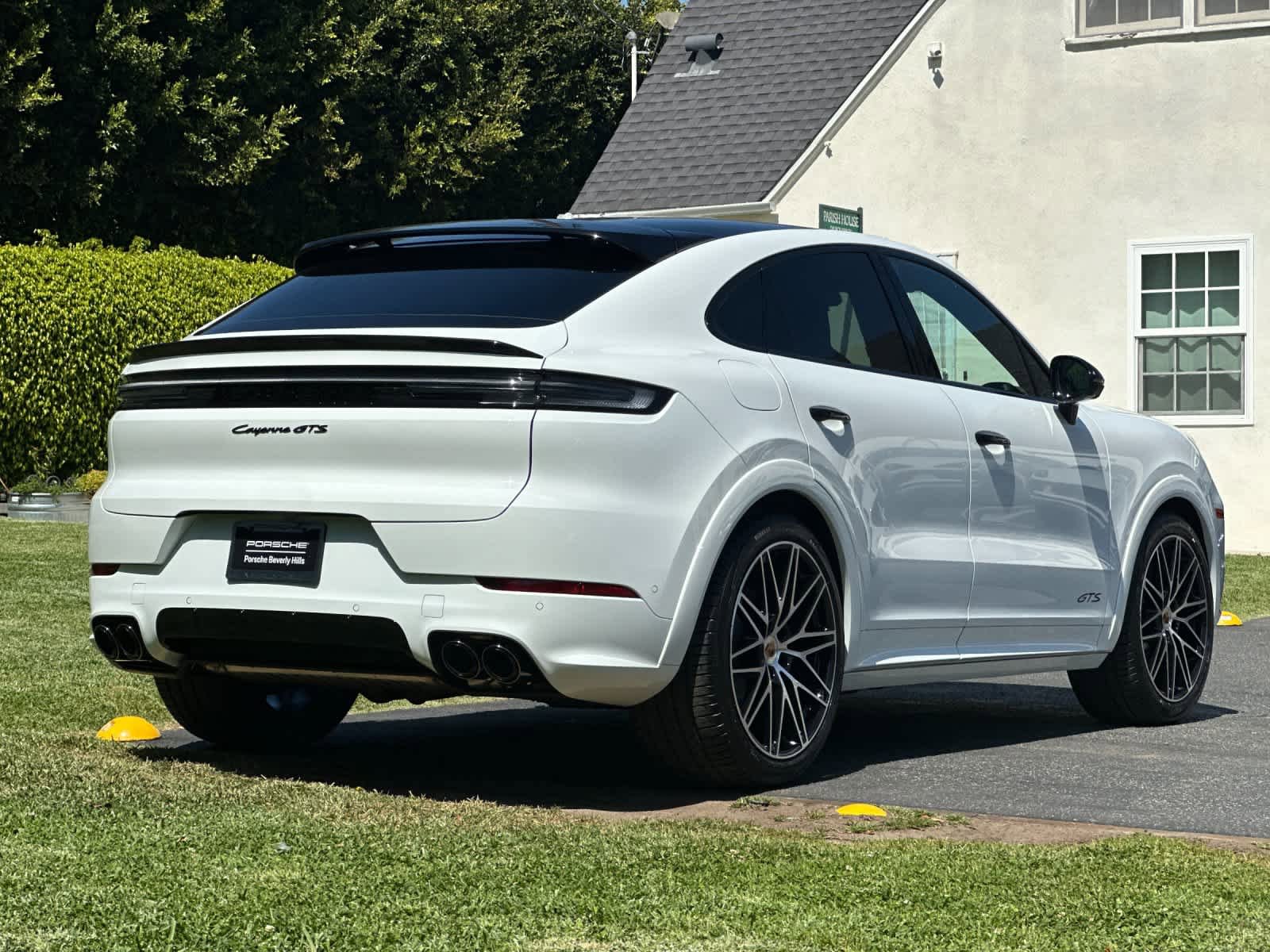 New 2026 Porsche Cayenne GTS image 8