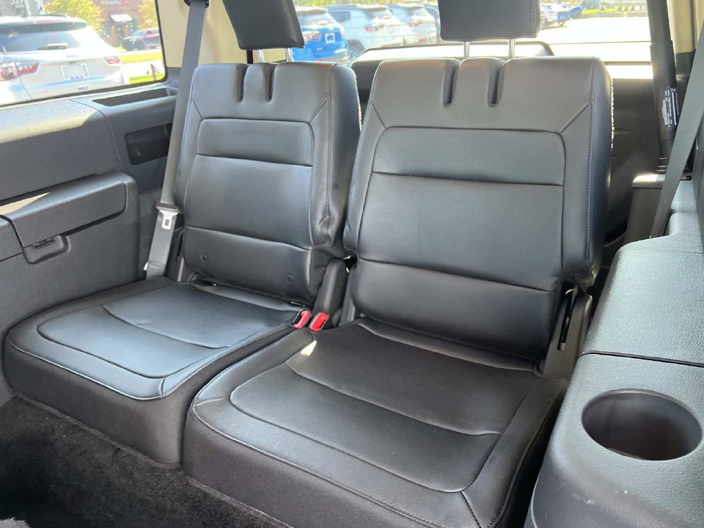 Used 2018 Ford Flex SEL w/ Equipment Group 202A AWD/4WD image 16