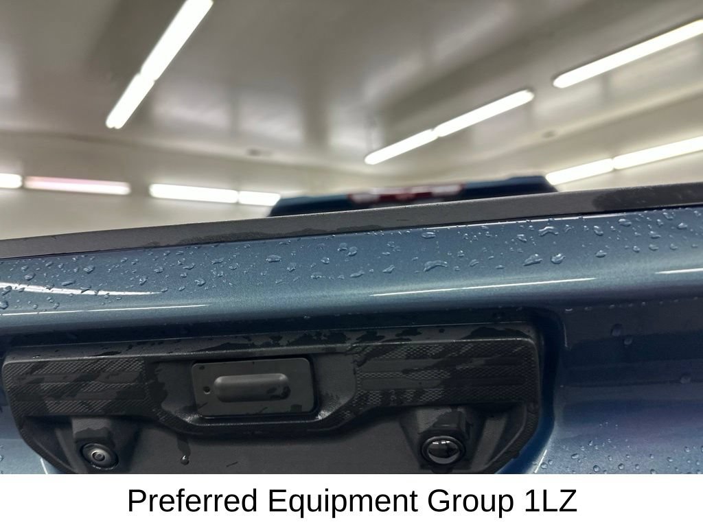 Used 2025 Chevrolet Silverado 2500 LTZ w/ LTZ Premium Package AWD/4WD image 17