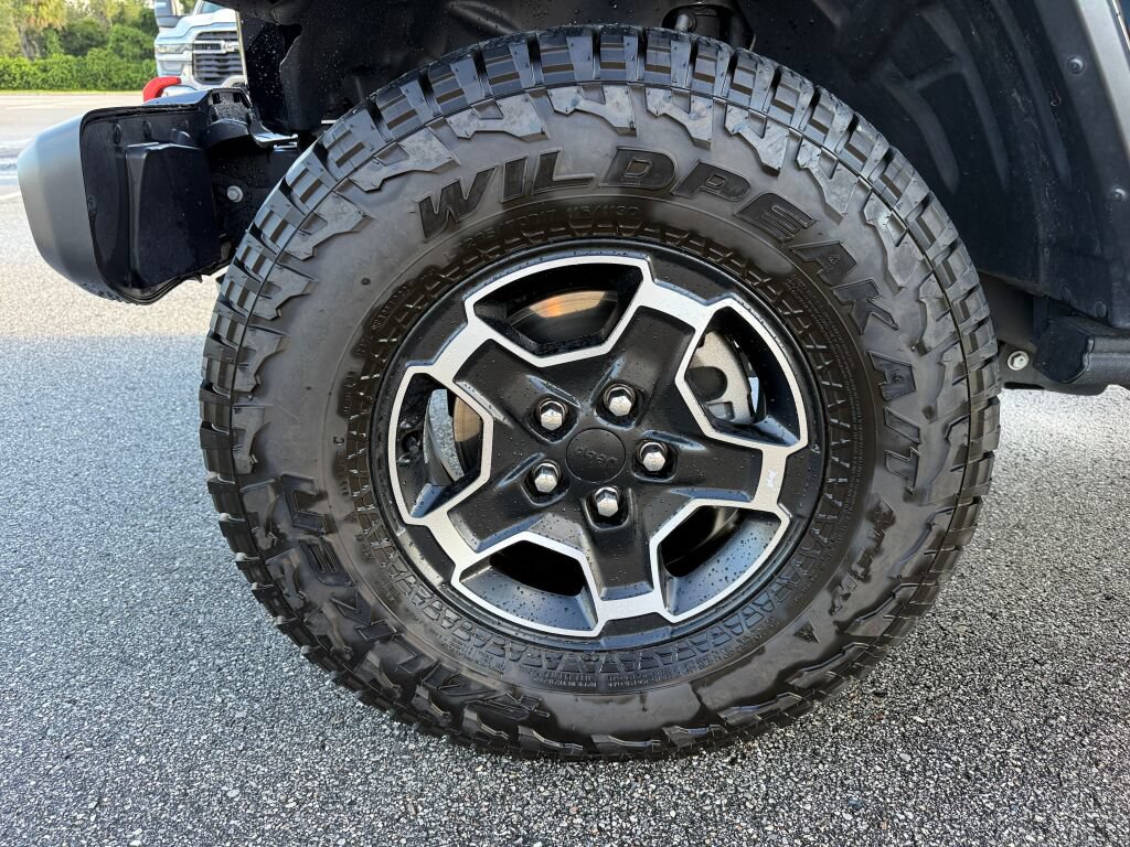 Used 2023 Jeep Gladiator Mojave w/ LED Lighting Group AWD/4WD image 32