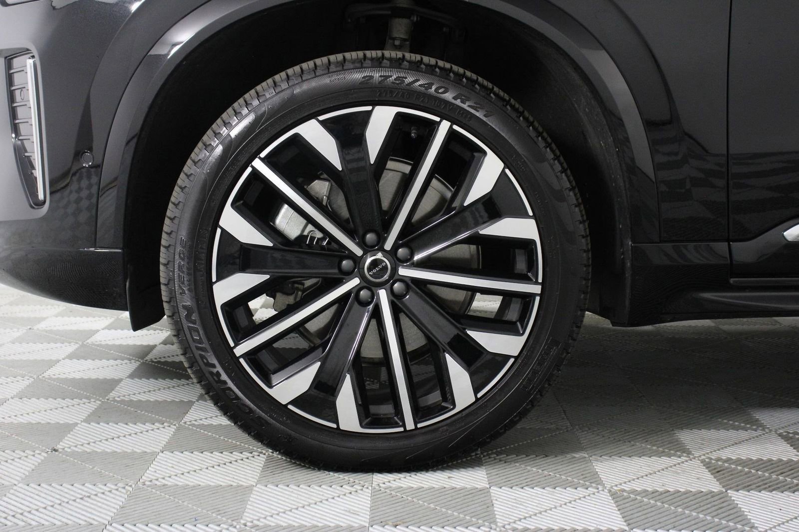 Certified 2026 Volvo XC90 B5 Plus image 28