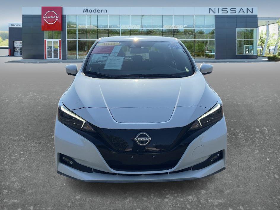 Certified 2025 Nissan Leaf SV Plus FWD image 2