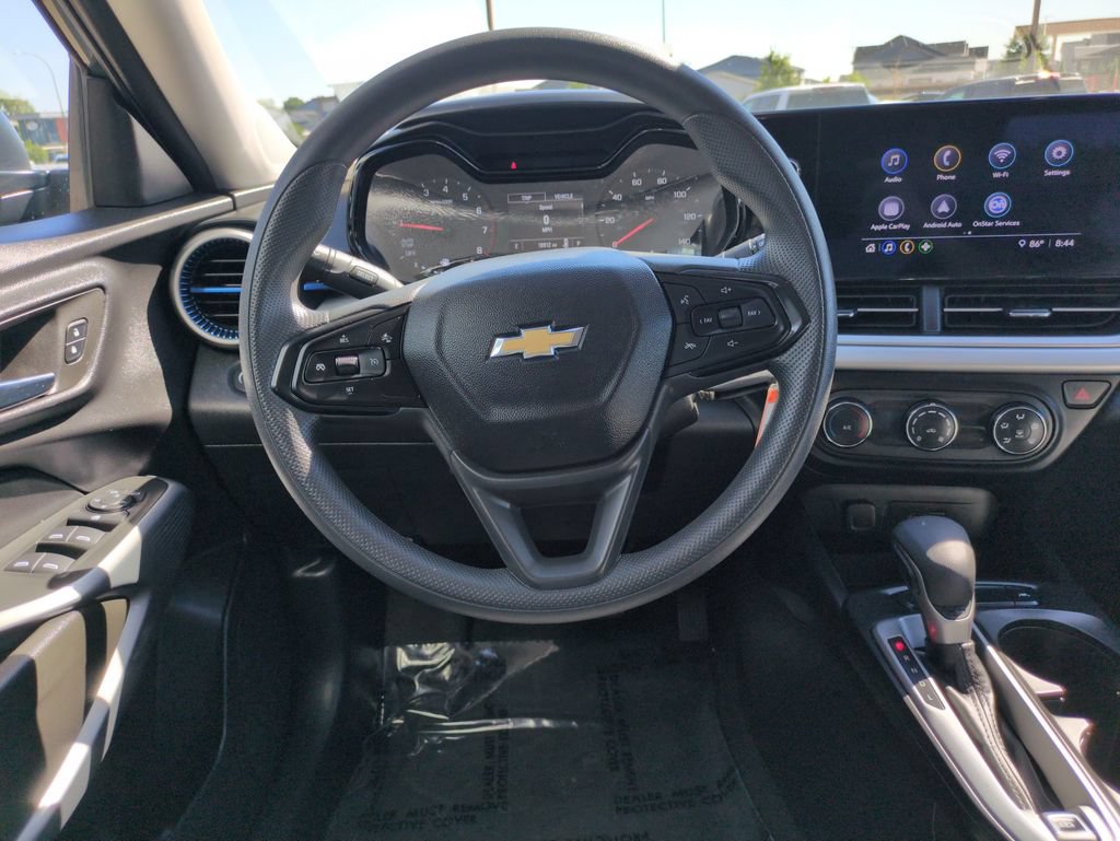 Used 2026 Chevrolet Trax LS FWD image 13