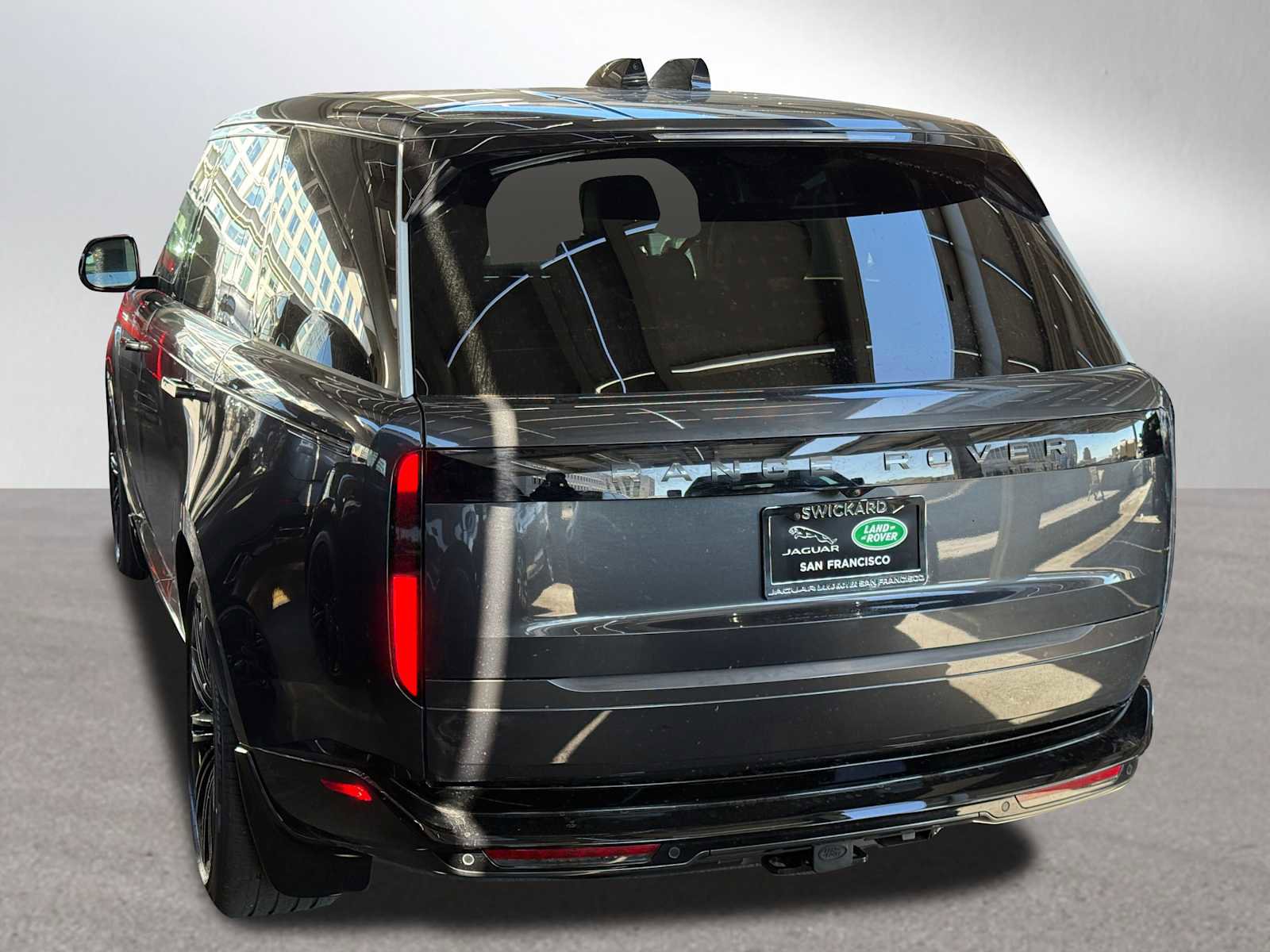 New 2025 Land Rover Range Rover Long Wheelbase SE image 5