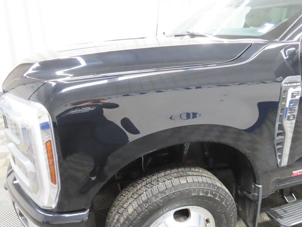Used 2025 Ford F350 Platinum w/ Platinum Plus Package AWD/4WD image 44