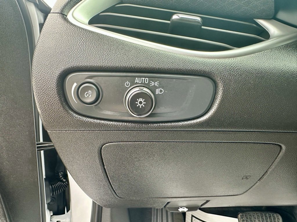 Used 2024 Chevrolet Malibu LT image 17