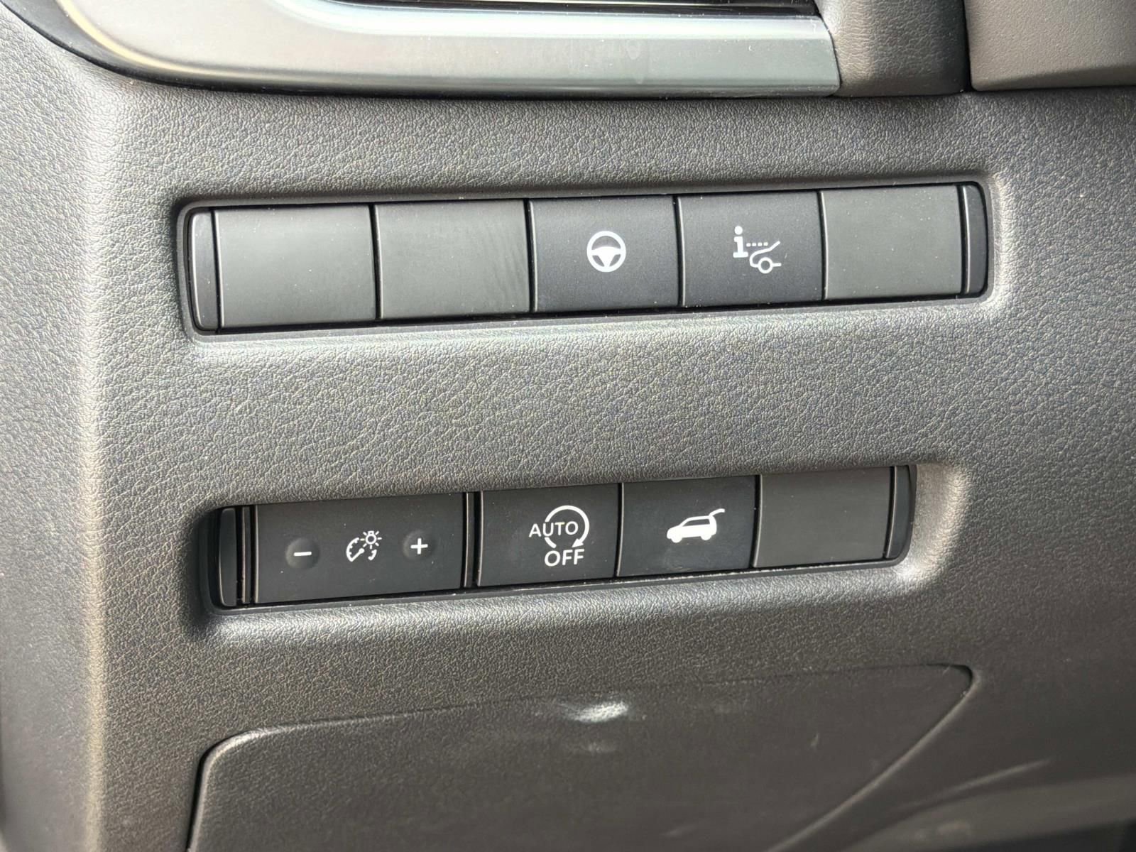 Certified 2025 Nissan Rogue SL w/ SL Premium Package image 27