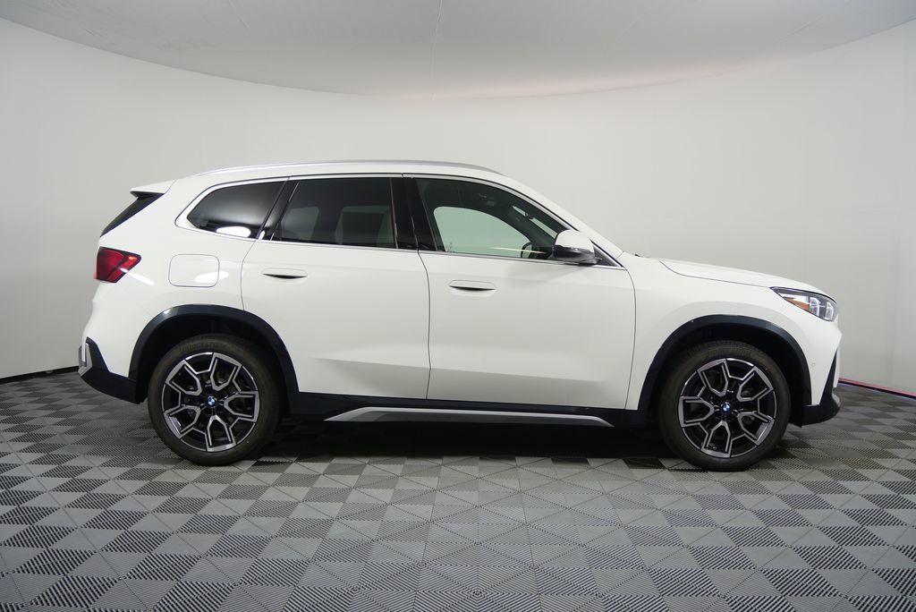 Used 2026 BMW X1 xDrive28i image 2