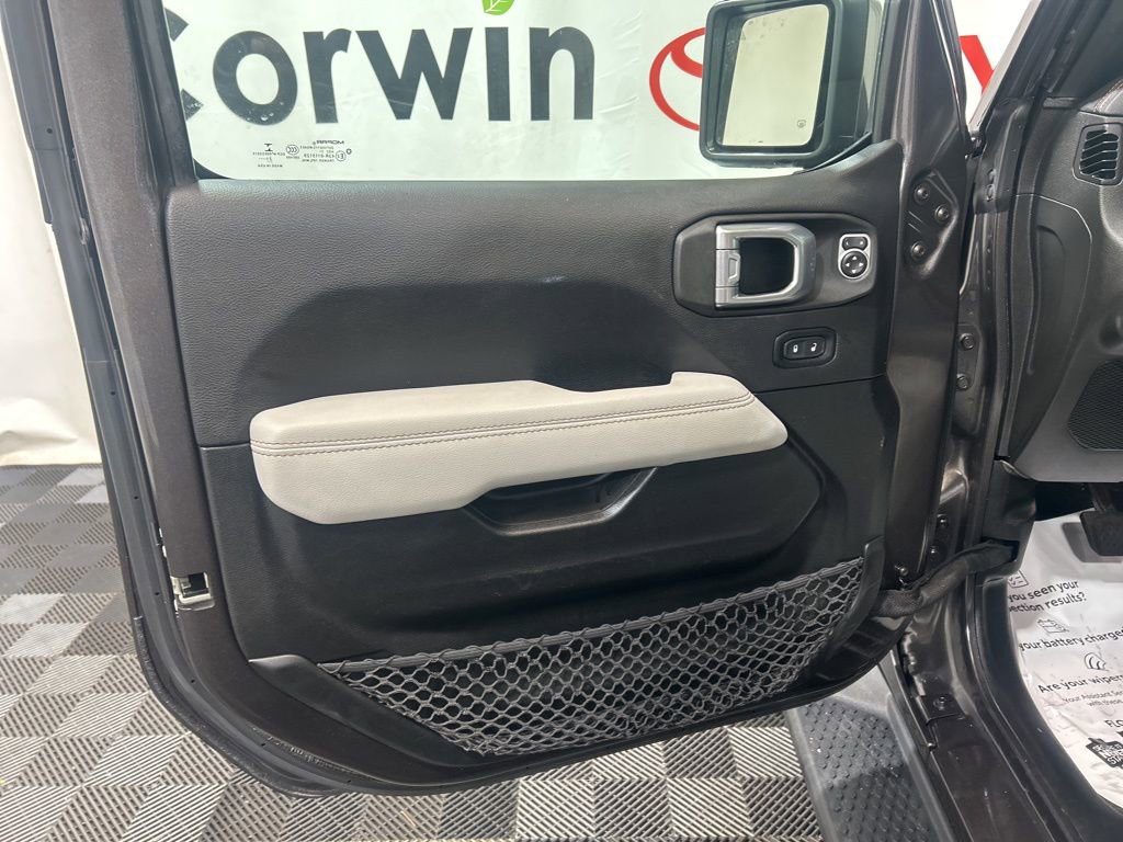 Used 2021 Jeep Wrangler Unlimited Sahara image 21