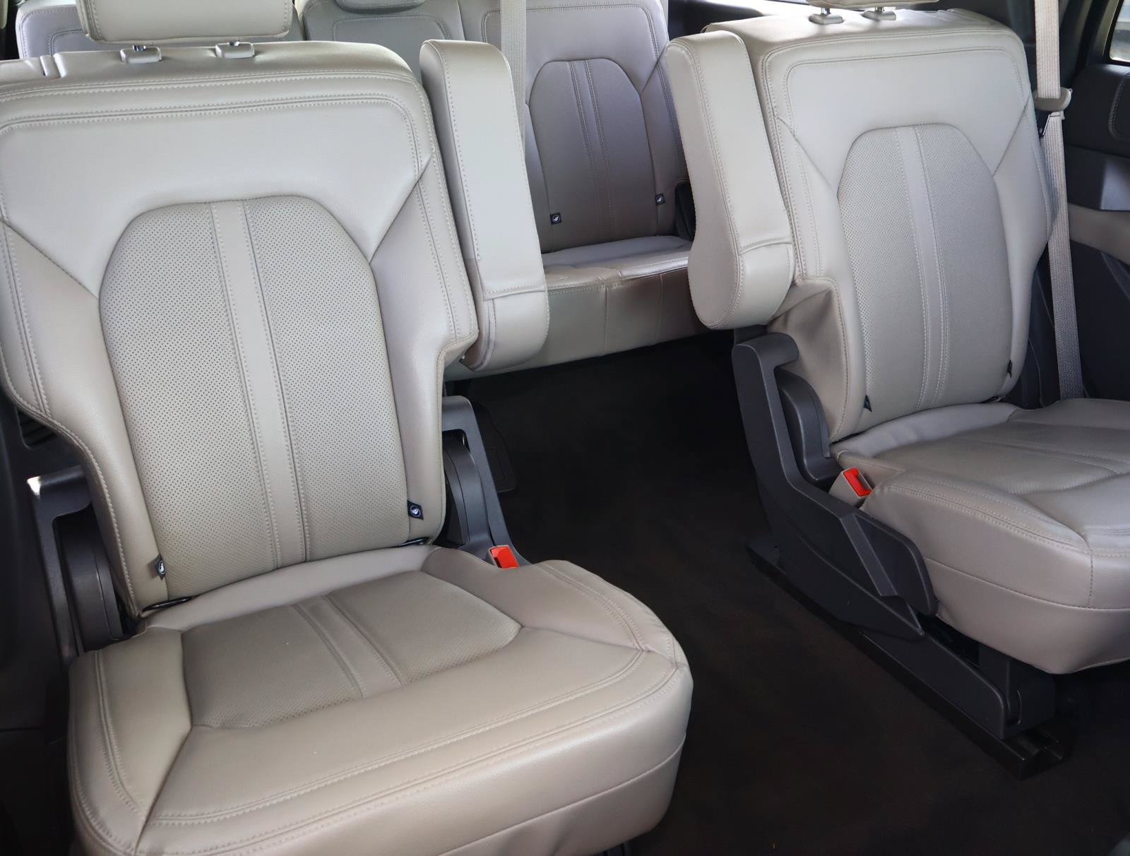 Used 2021 Ford Expedition Limited RWD image 21