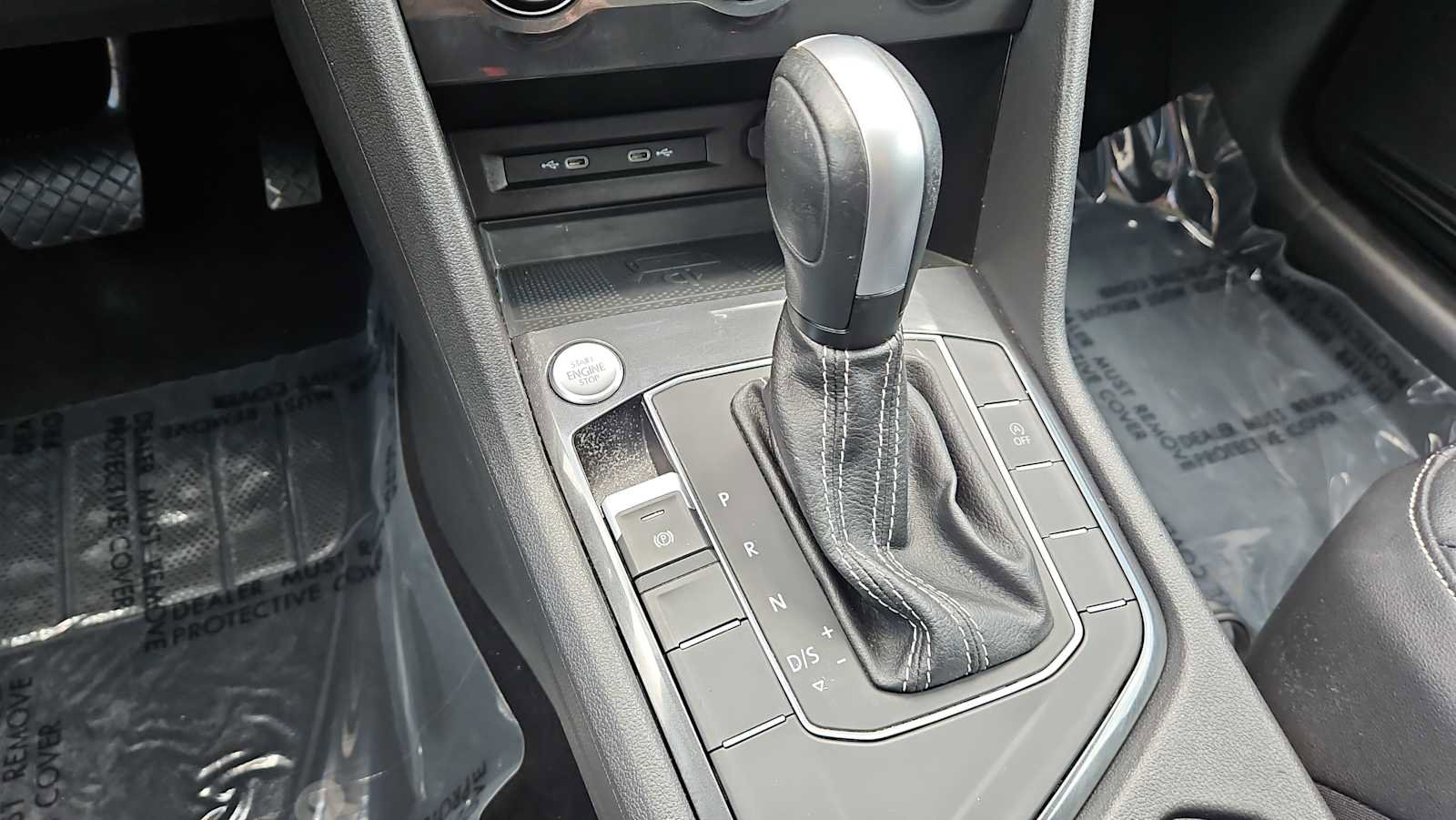 Used 2021 Volkswagen Tiguan SE w/ Panoramic Sunroof Package image 22