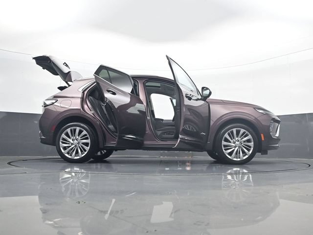 Used 2024 Buick Envision Avenir AWD/4WD image 33