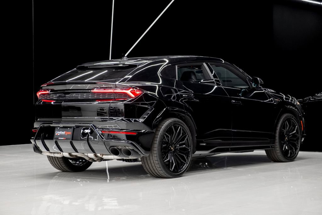 Used 2025 Lamborghini Urus SE image 10
