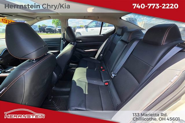 Used 2022 Nissan Altima 2.5 SR w/ Midnight Edition Package AWD/4WD image 24