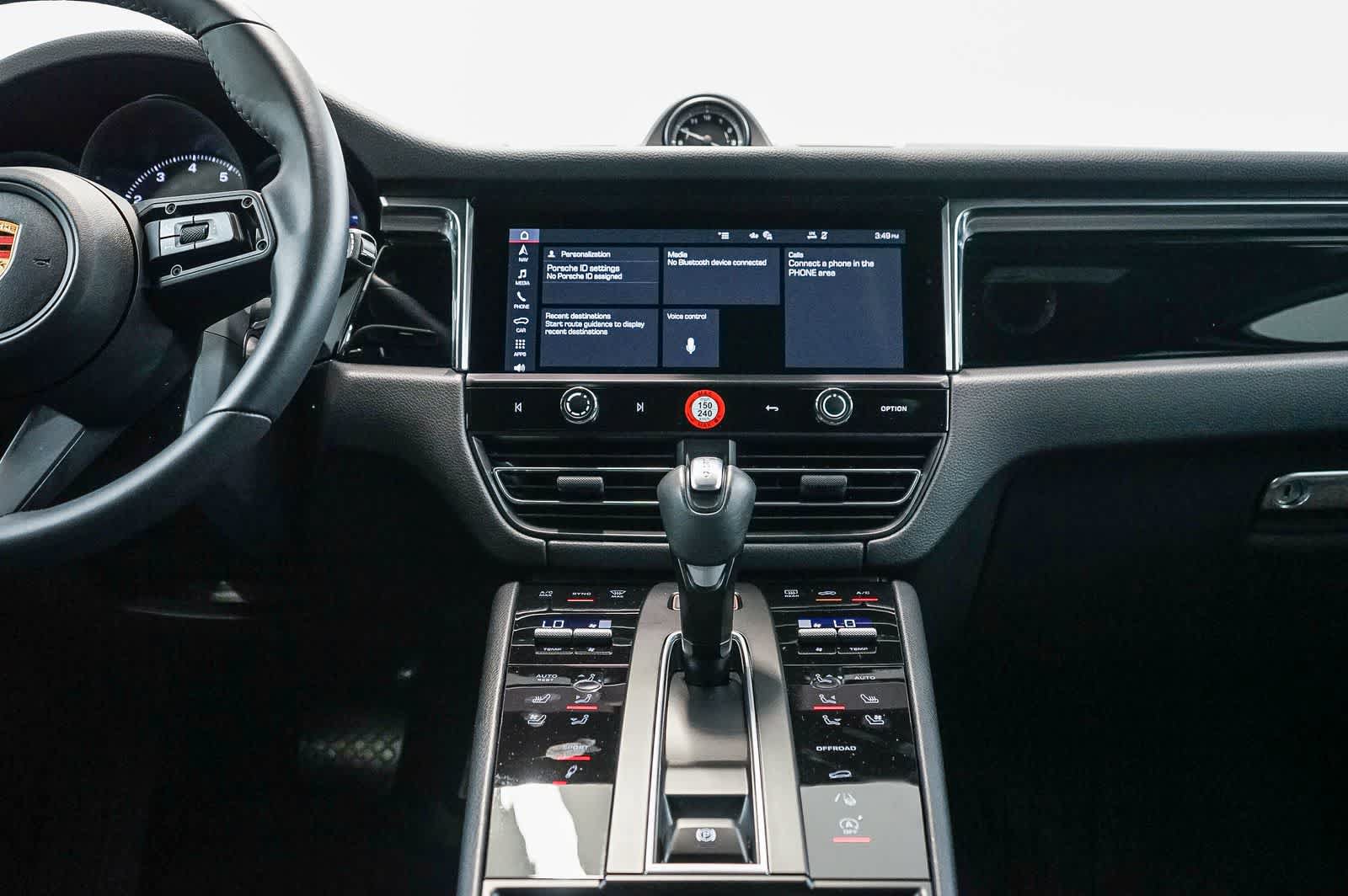 Certified 2026 Porsche Macan S AWD/4WD image 18