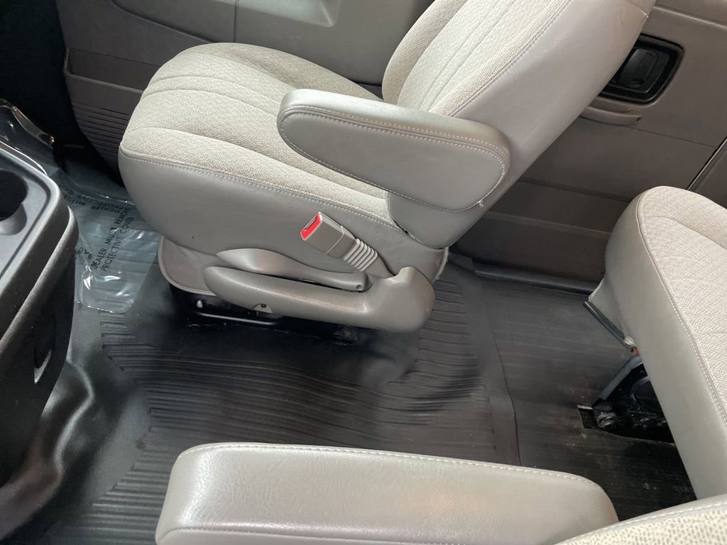 Used 2020 Chevrolet Express 2500 LS w/ Driver Convenience Package image 22