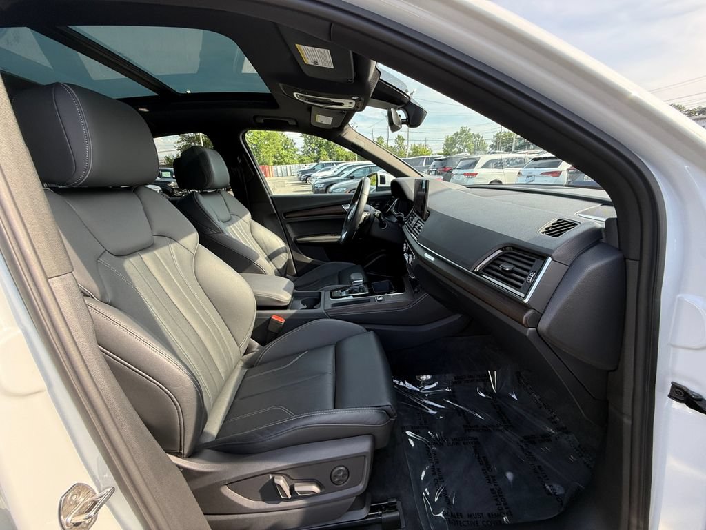 Used 2023 Audi Q5 2.0T Premium Plus w/ Premium Plus Package AWD/4WD image 28