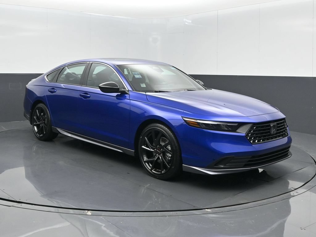 Used 2025 Honda Accord Sport image 3
