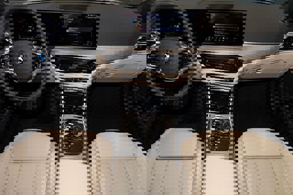 Used 2026 BMW 330i xDrive Sedan w/ Convenience Package image 37