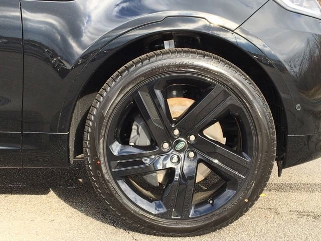 New 2024 Land Rover Discovery Dynamic SE image 35