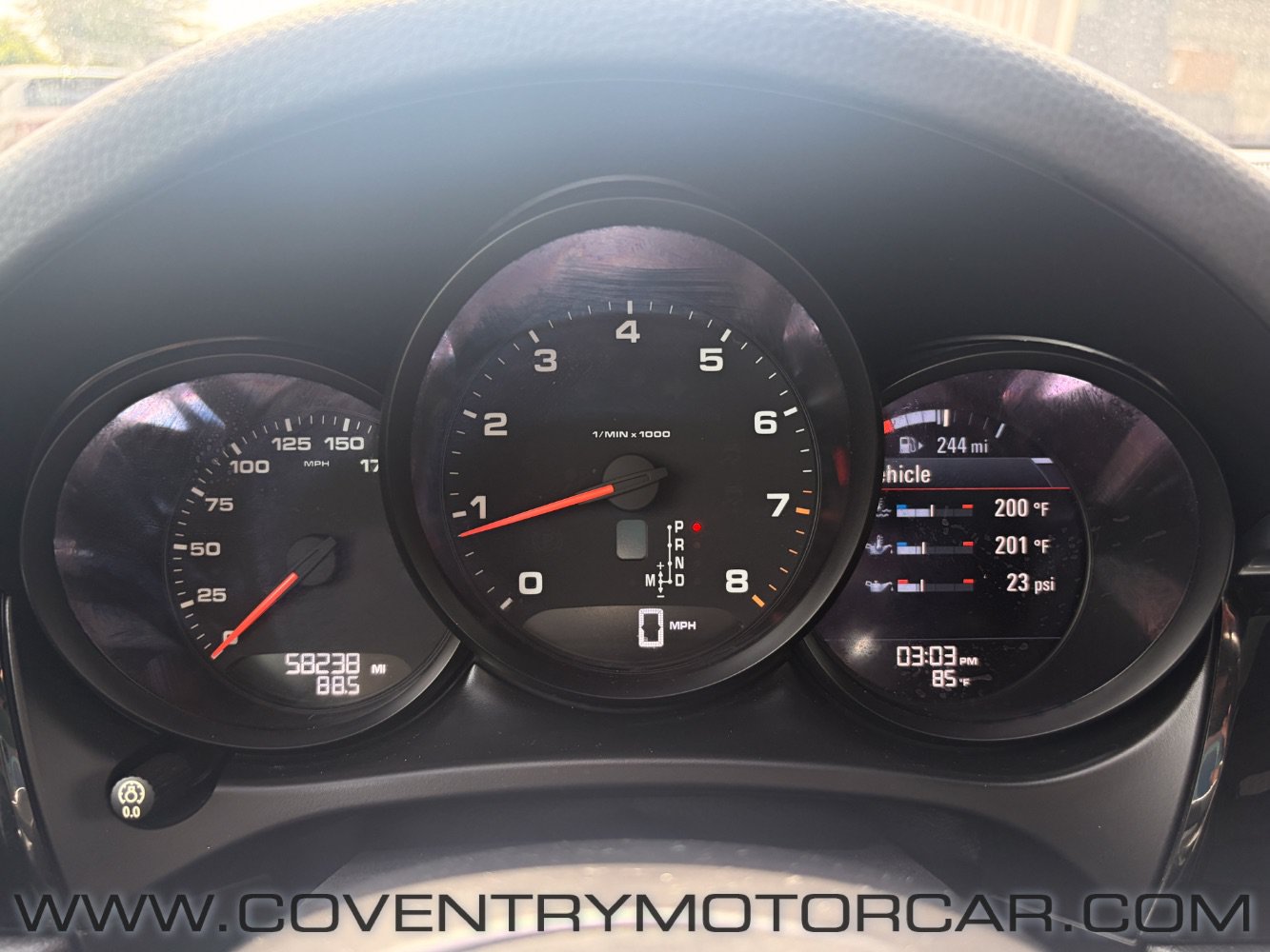 Used 2018 Porsche Macan Sport Edition AWD/4WD image 17