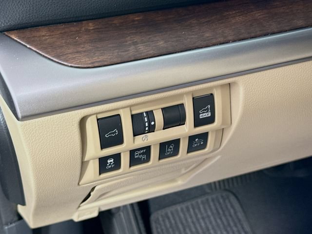 Used 2019 Subaru Outback 2.5i Limited AWD/4WD image 11
