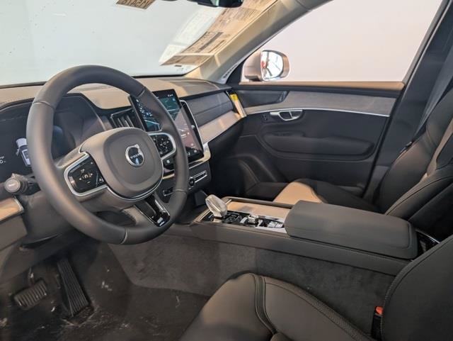 New 2026 Volvo XC90 B6 Plus w/ Protection Package AWD/4WD image 12