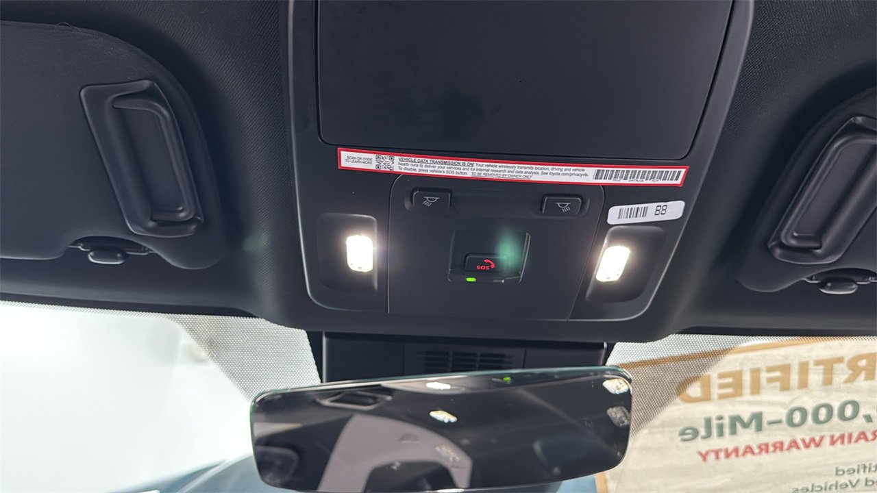 Certified 2025 Toyota Camry SE image 11