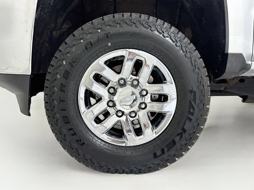 Used 2019 Chevrolet Silverado 3500 LTZ AWD/4WD image 27