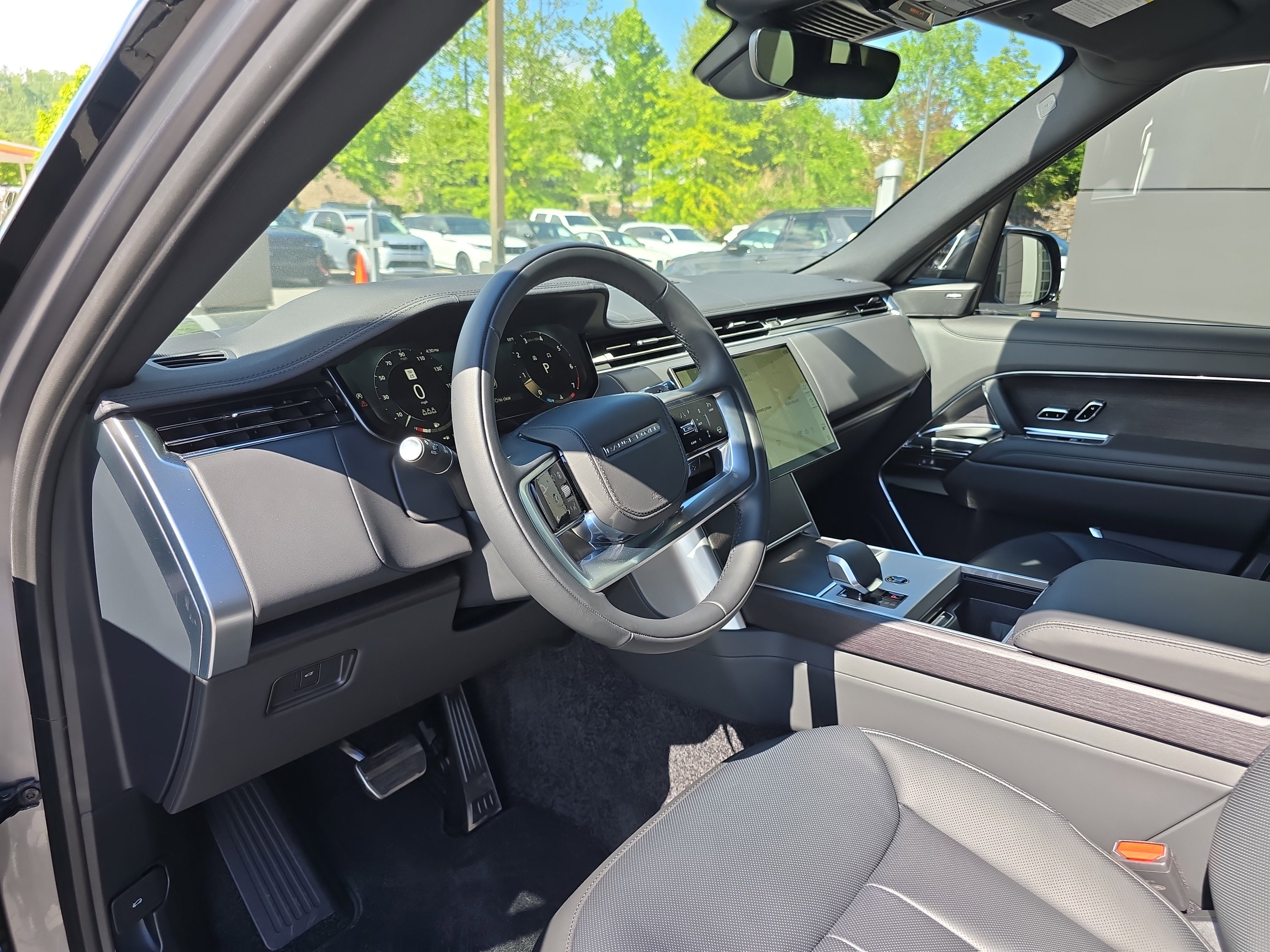 Certified 2026 Land Rover Range Rover SE AWD/4WD image 22
