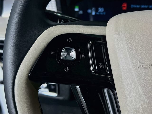Used 2025 Lincoln Corsair FWD image 17
