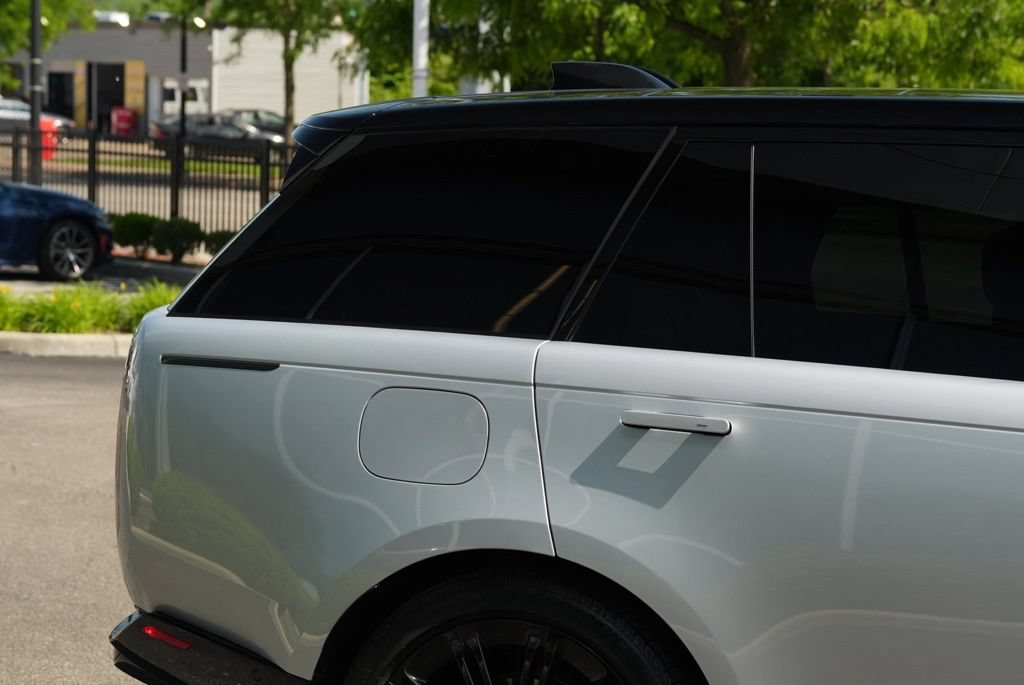 Used 2025 Land Rover Range Rover SE AWD/4WD image 20