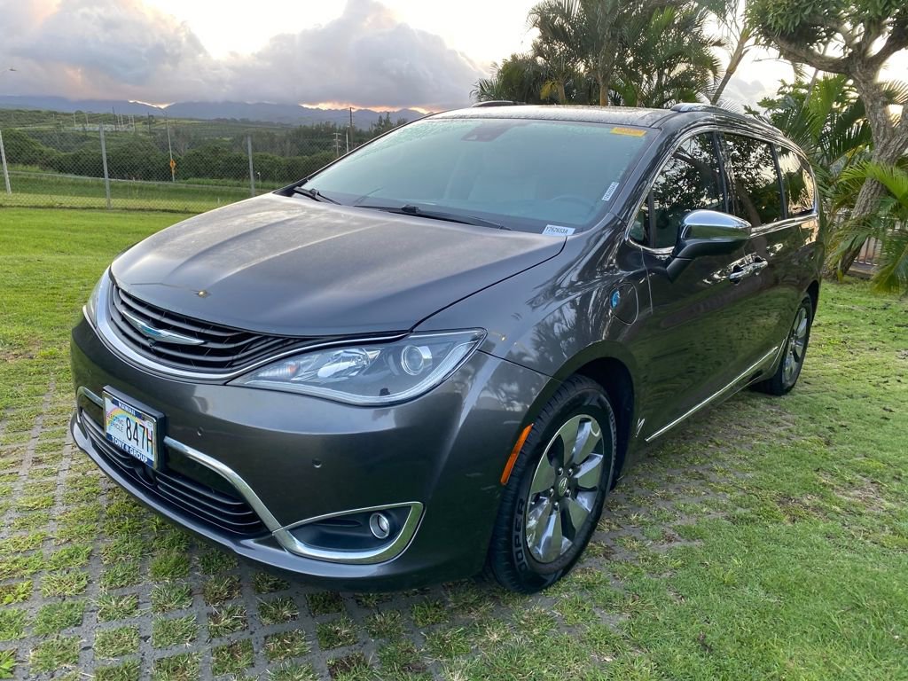 Used 2018 Chrysler Pacifica Limited w/ Advanced Safetytec Group image 3