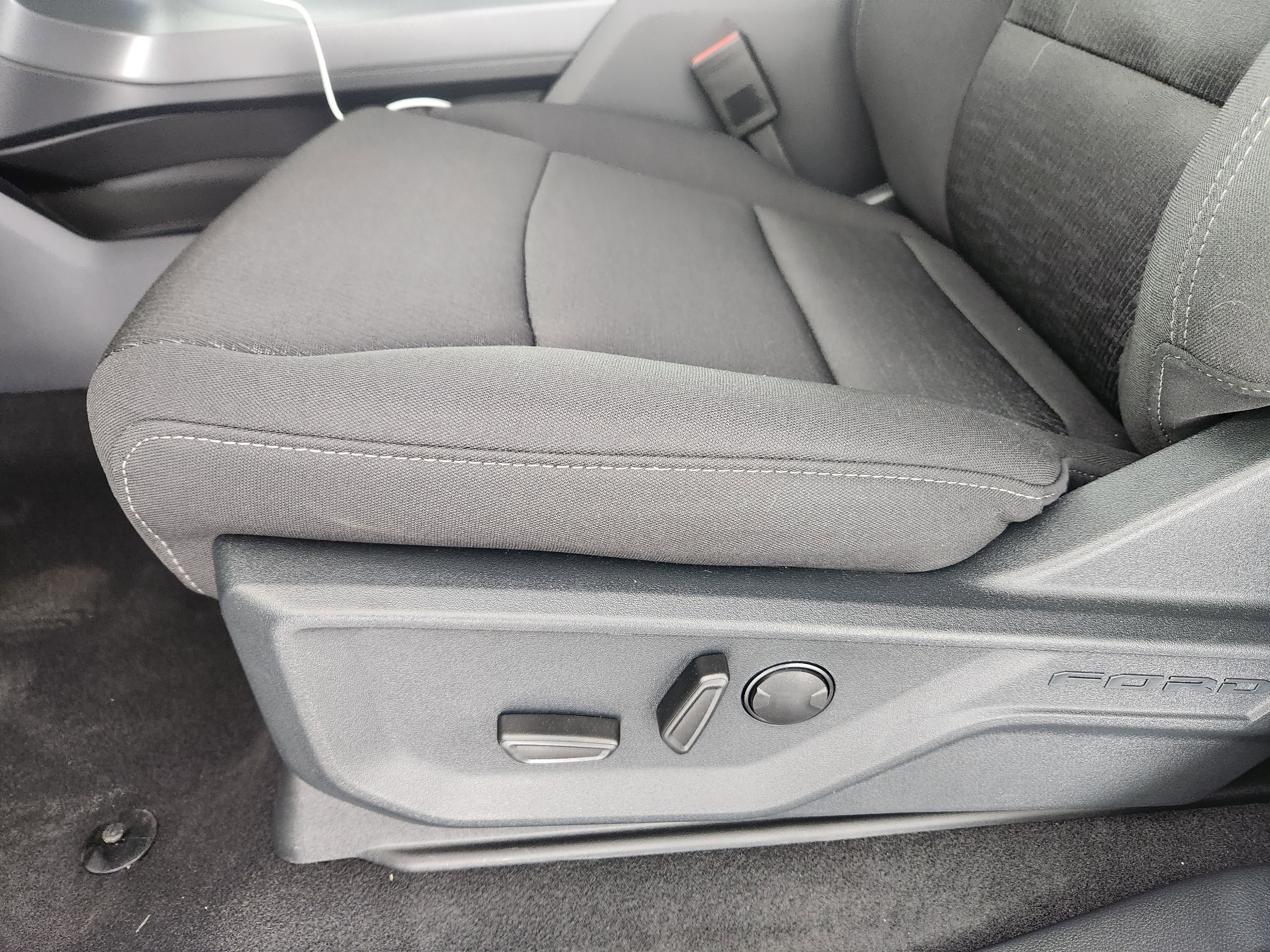 New 2025 Ford F150 XLT w/ Equipment Group 302A MID image 13