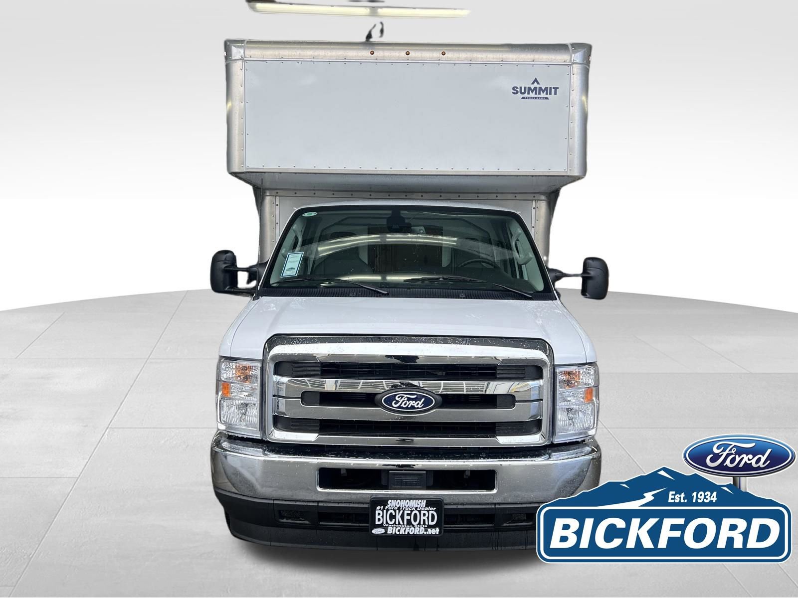 New 2027 Ford E-450 and Econoline 450 Super Duty w/ Interior Upgrade Package image 2