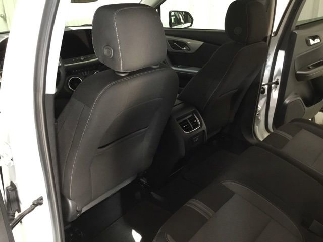 Used 2025 Chevrolet Blazer LT image 39