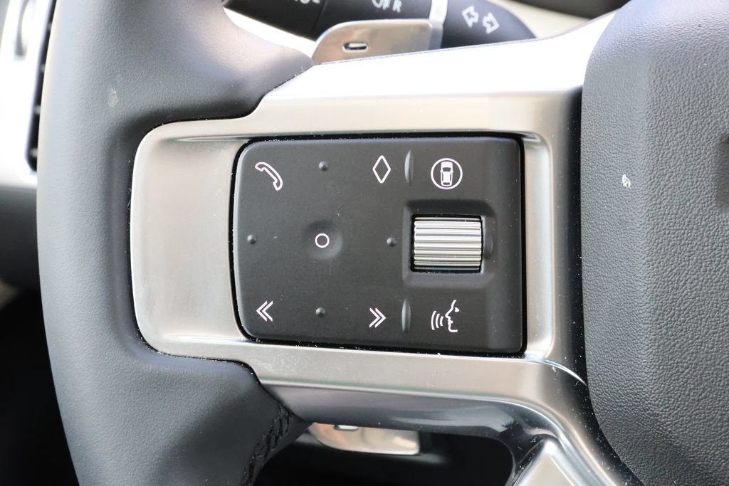 Certified 2025 Land Rover Discovery Dynamic SE AWD/4WD image 19