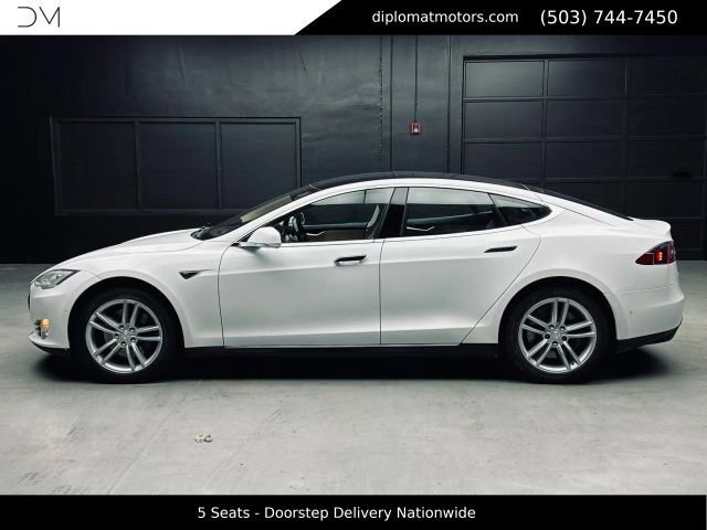 Used 2014 Tesla Model S 85 RWD image 4