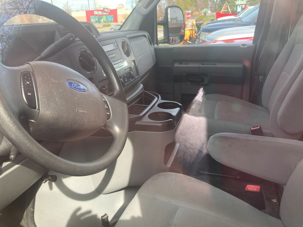 Used 2017 Ford E-350 and Econoline 350 Super Duty w/ Power Windows & Locks Group RWD image 4