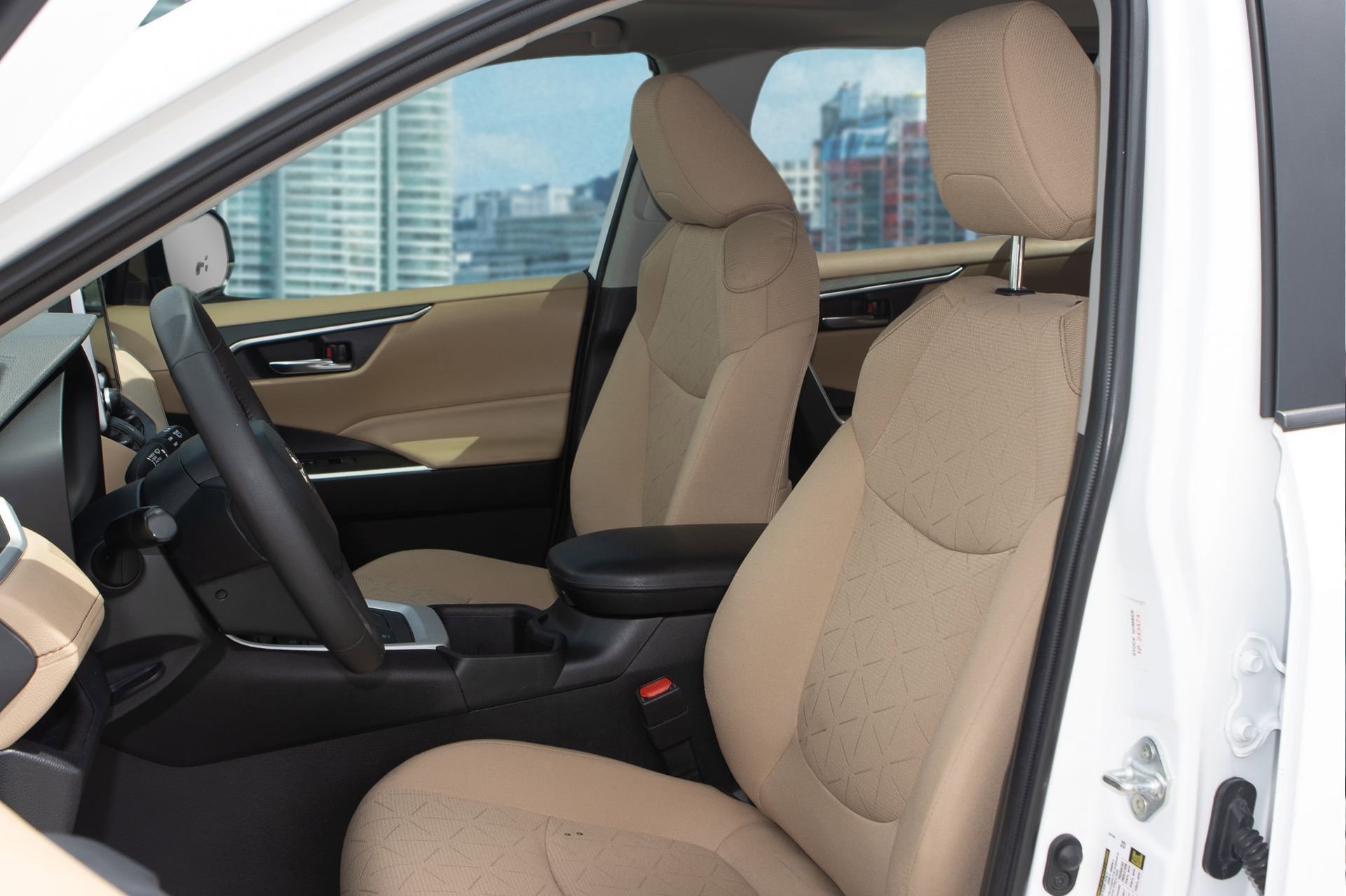 Used 2024 Toyota RAV4 XLE image 16