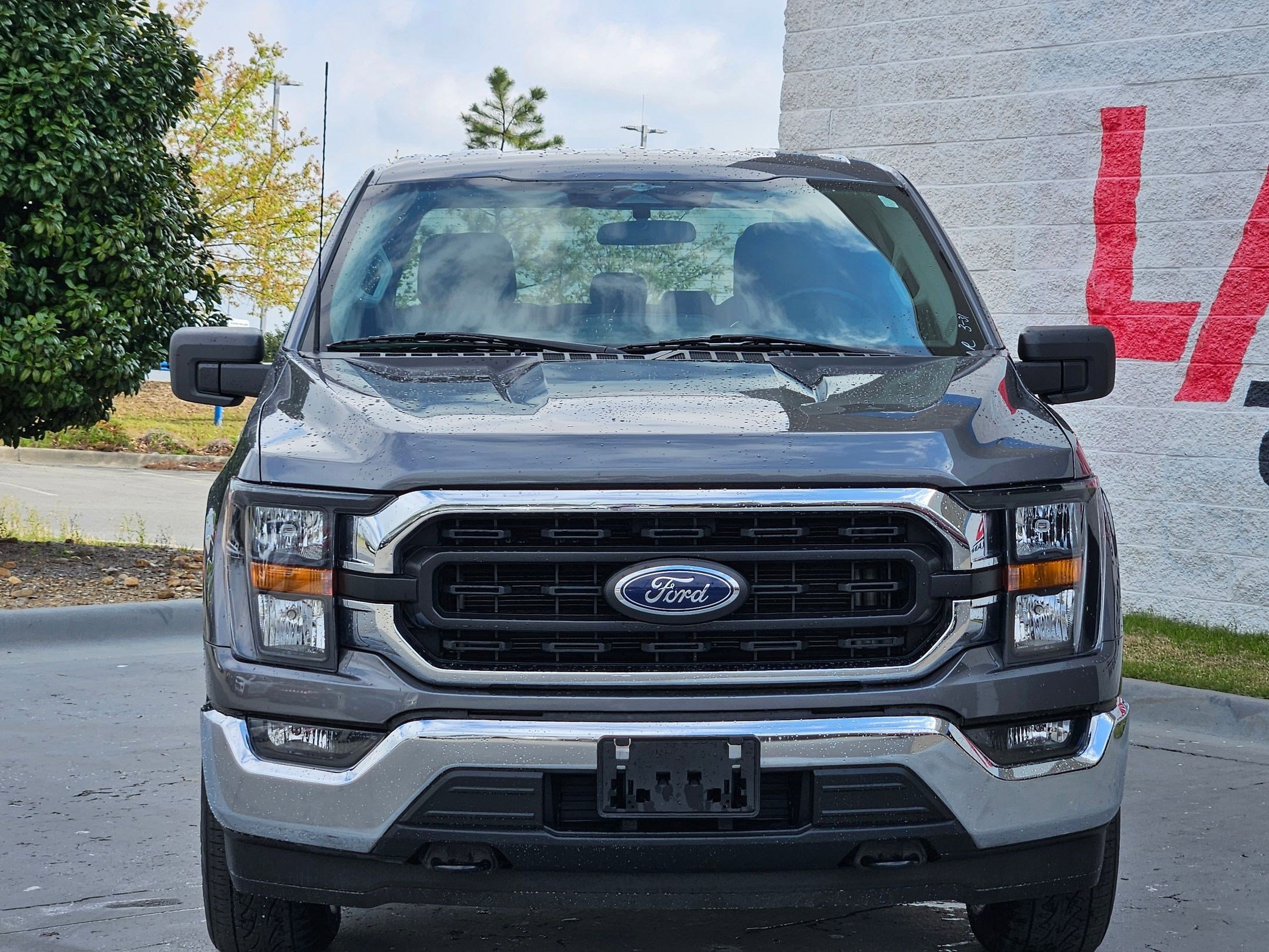 Used 2023 Ford F150 XLT AWD/4WD image 2