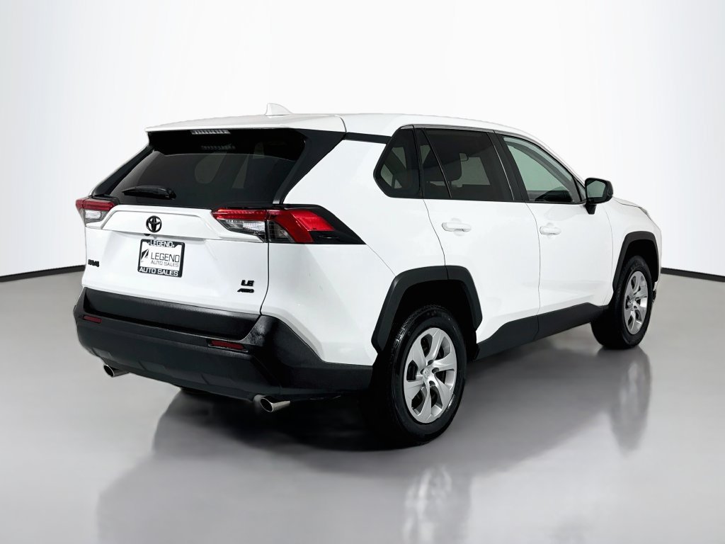 Used 2022 Toyota RAV4 LE AWD/4WD image 6