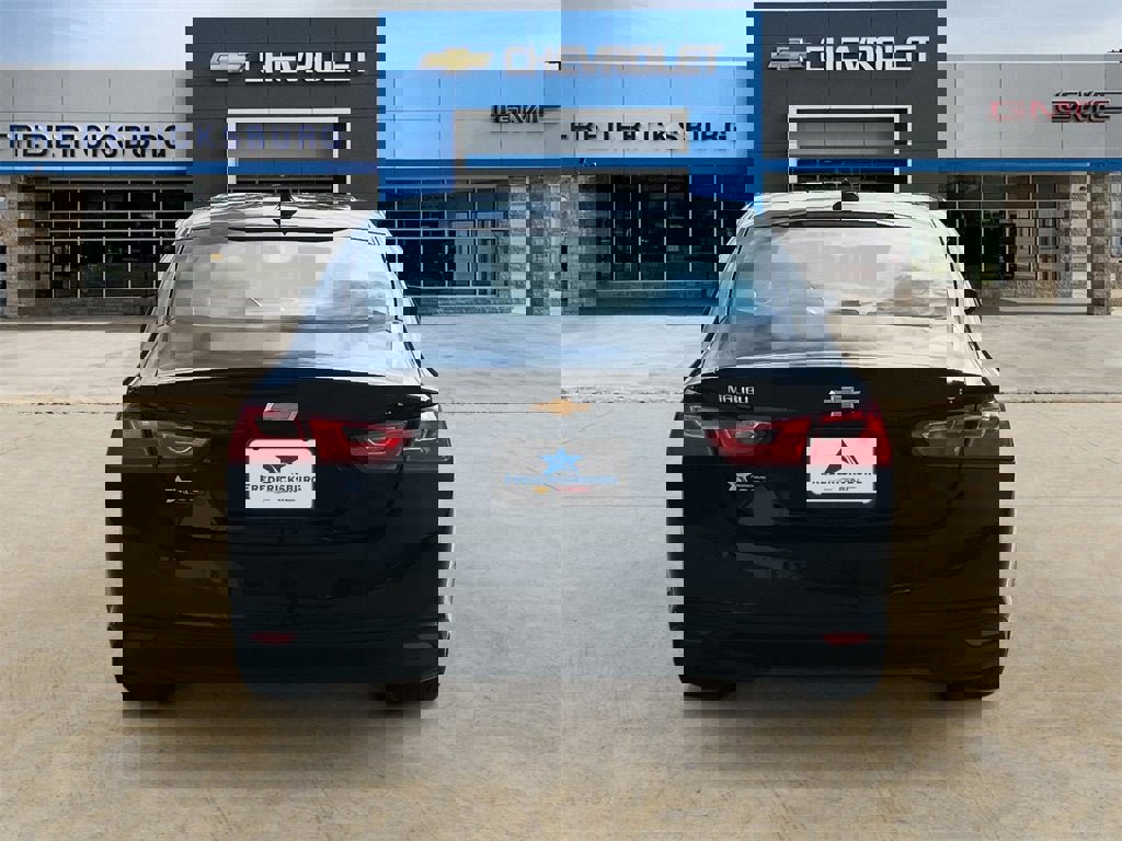 Used 2024 Chevrolet Malibu LT image 4