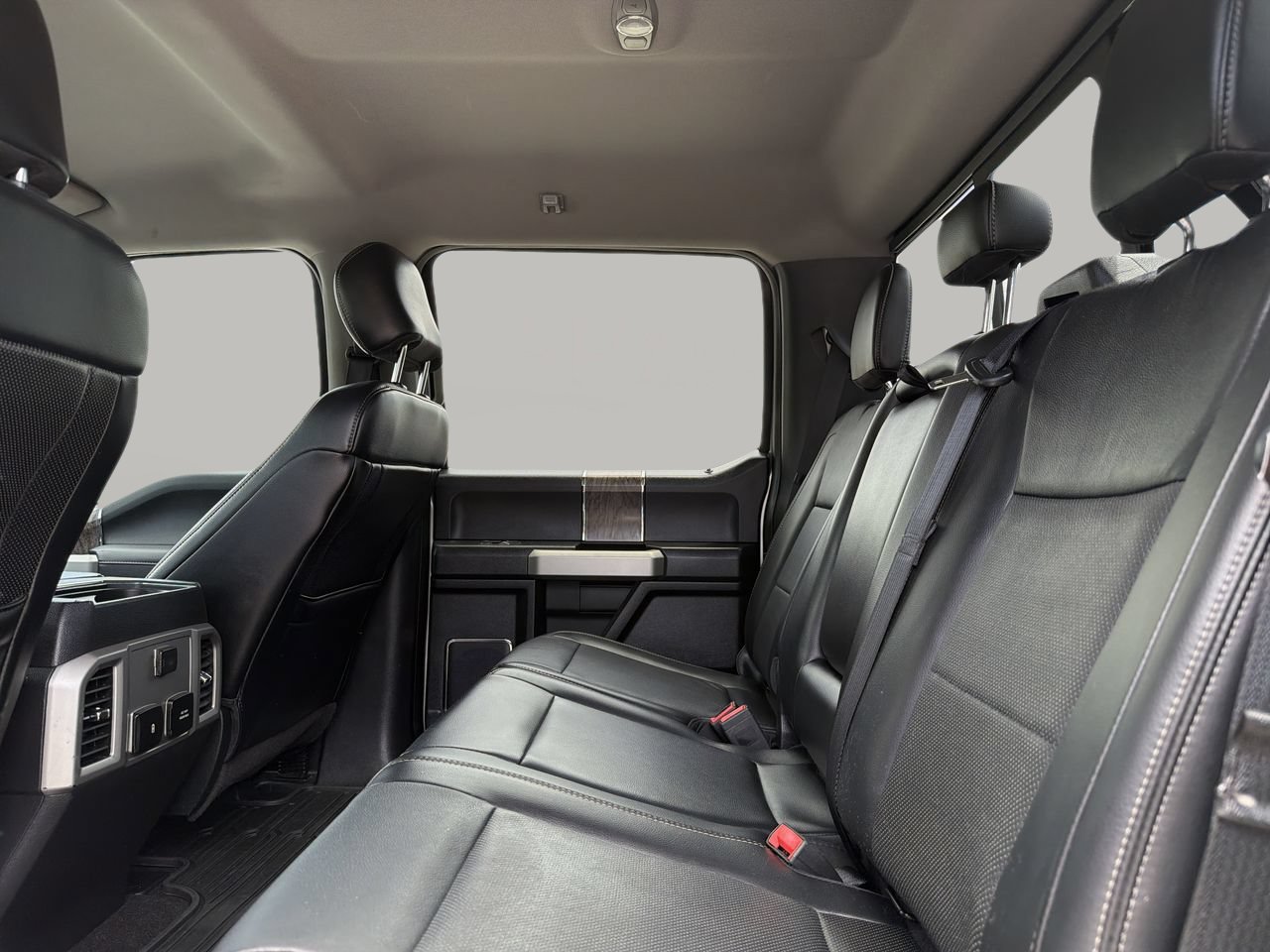 Used 2019 Ford F350 Lariat w/ Lariat Ultimate Package AWD/4WD image 15