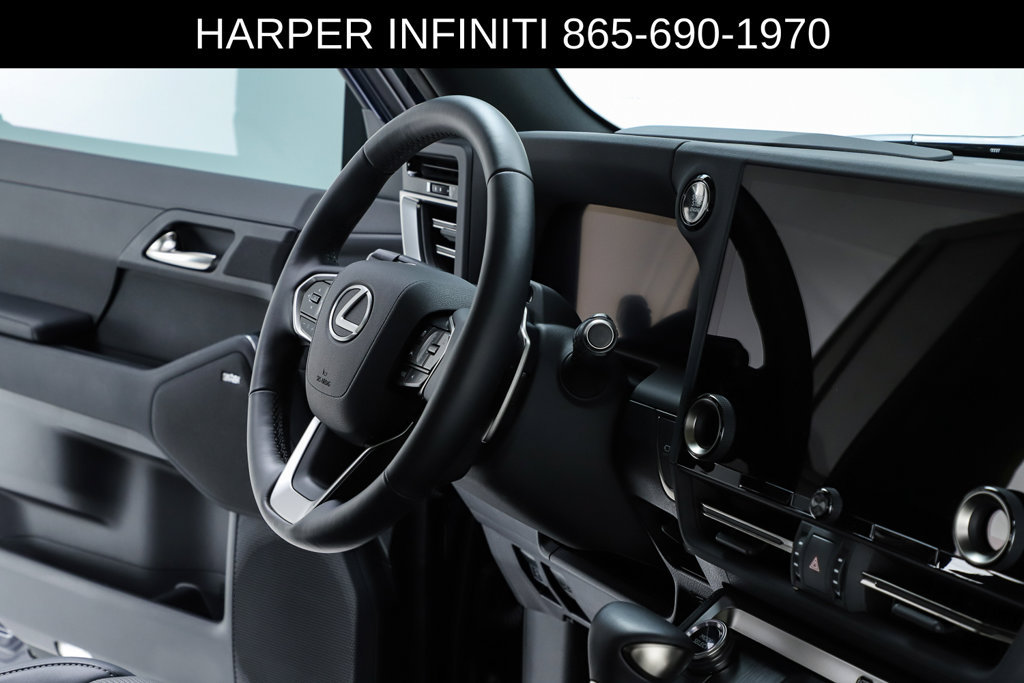 Used 2024 Lexus GX 550 w/ Accessory Package (2T) AWD/4WD image 35