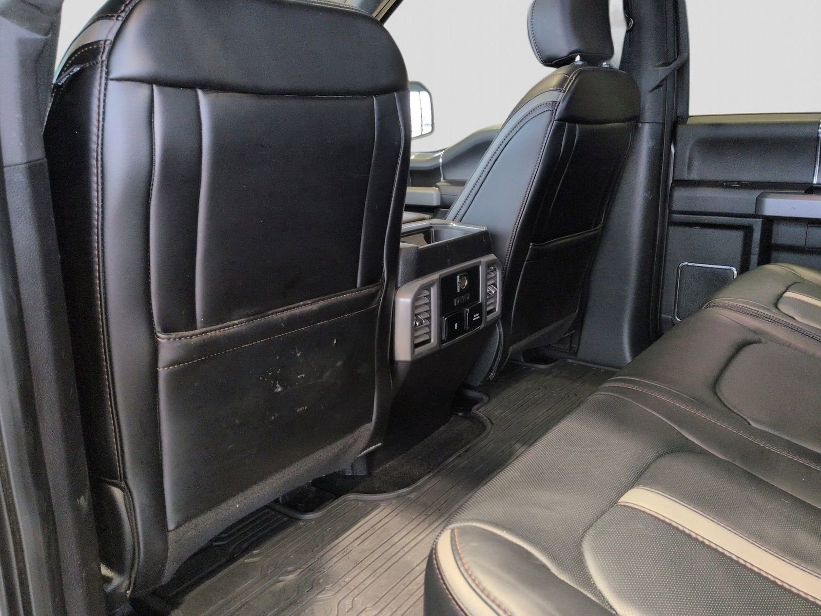 Certified 2018 Ford F150 Platinum w/ Technology Package image 40