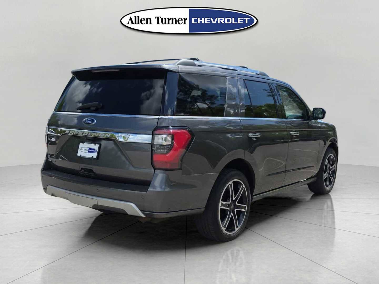 Used 2019 Ford Expedition Limited w/ Special Edition Package RWD image 4